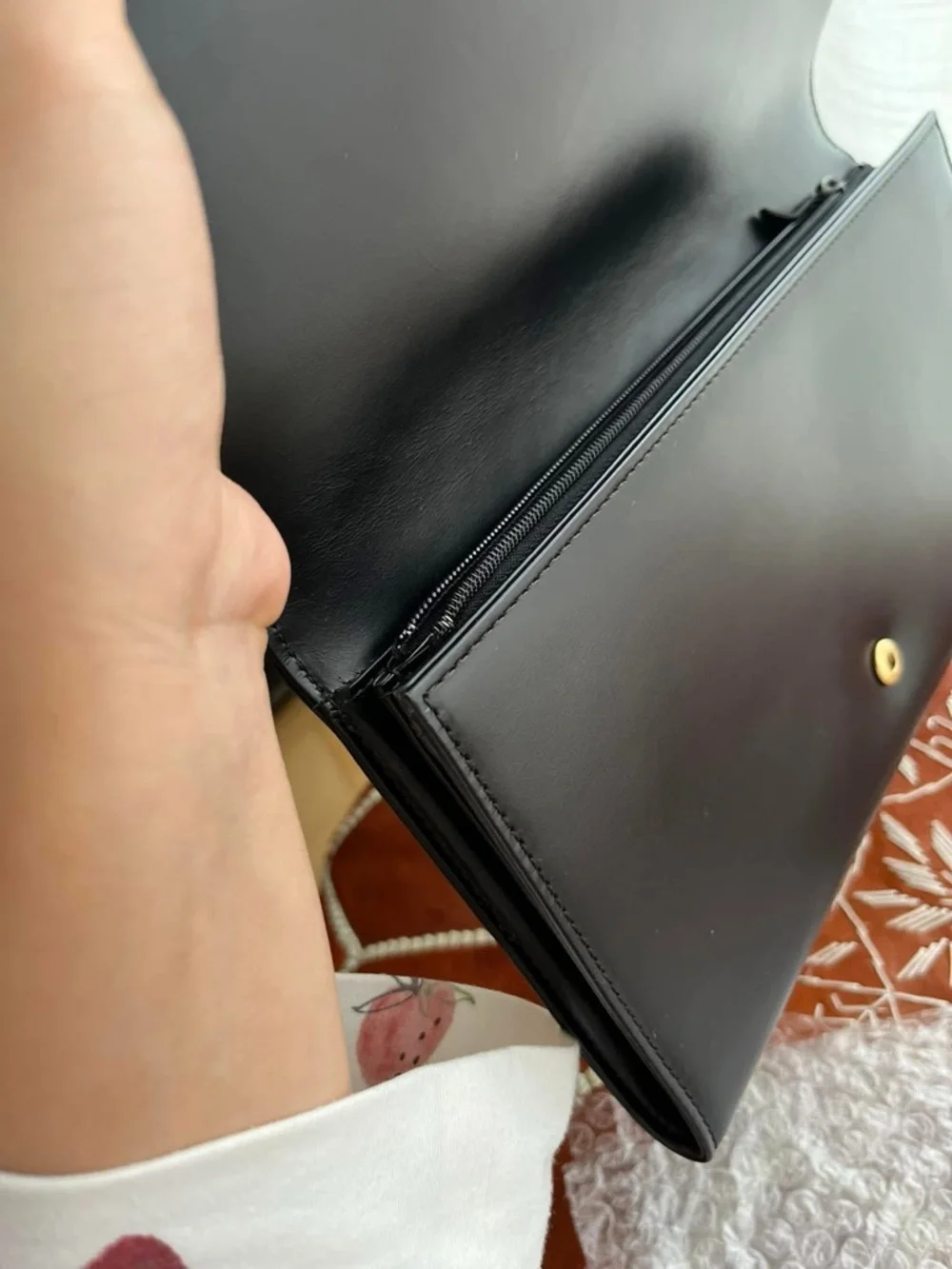 Louis Vuitton Opera Egee Pochette - Picture 11 of 12